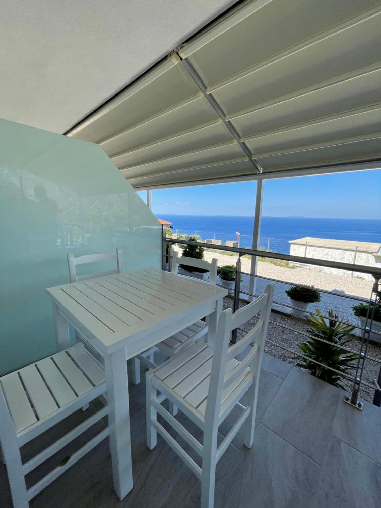 Orizzonte Blu Borsh Appartement Buitenkant foto